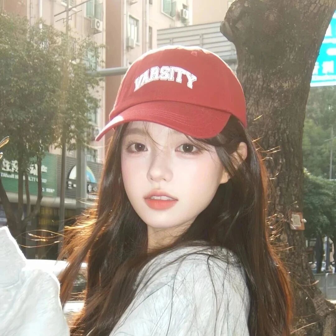 休闲帽小众女生头像