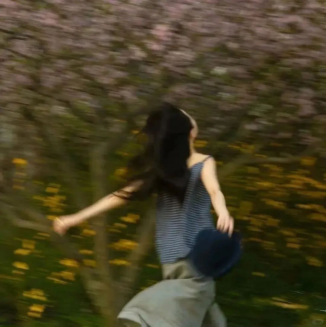 自由感不露脸女生头像