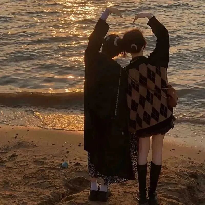 闺蜜头像 闺蜜 真人闺蜜头像  二人闺蜜 二人闺蜜头像 海边 海边头像 不露脸 不露脸头像