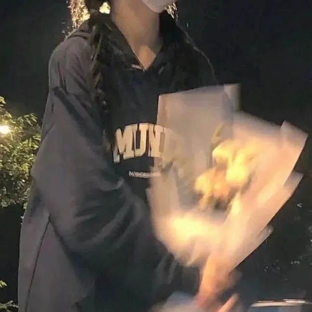 女生 女生头像 女头 氛围感 氛围感头像 氛围感女生头像 氛围感女头 不露脸 不露脸头像