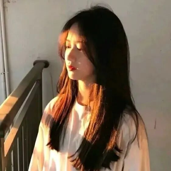 女生 女生头像 女头 小清新 小清新头像 小清新女头 小清新女生头像 侧脸 侧脸头像