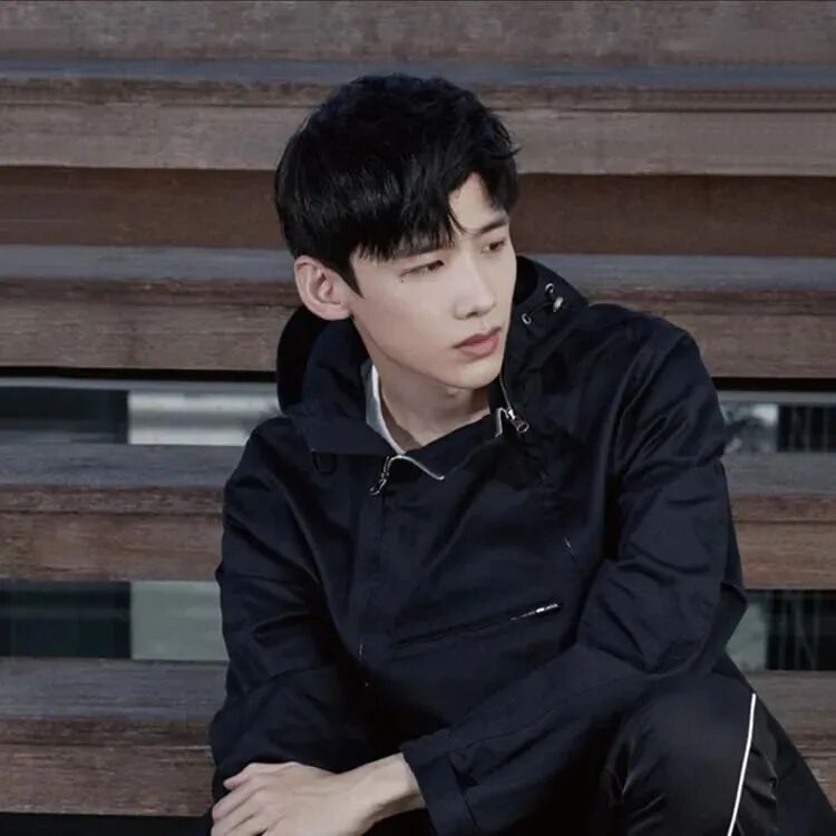 白敬亭爱豆阳光男生头像