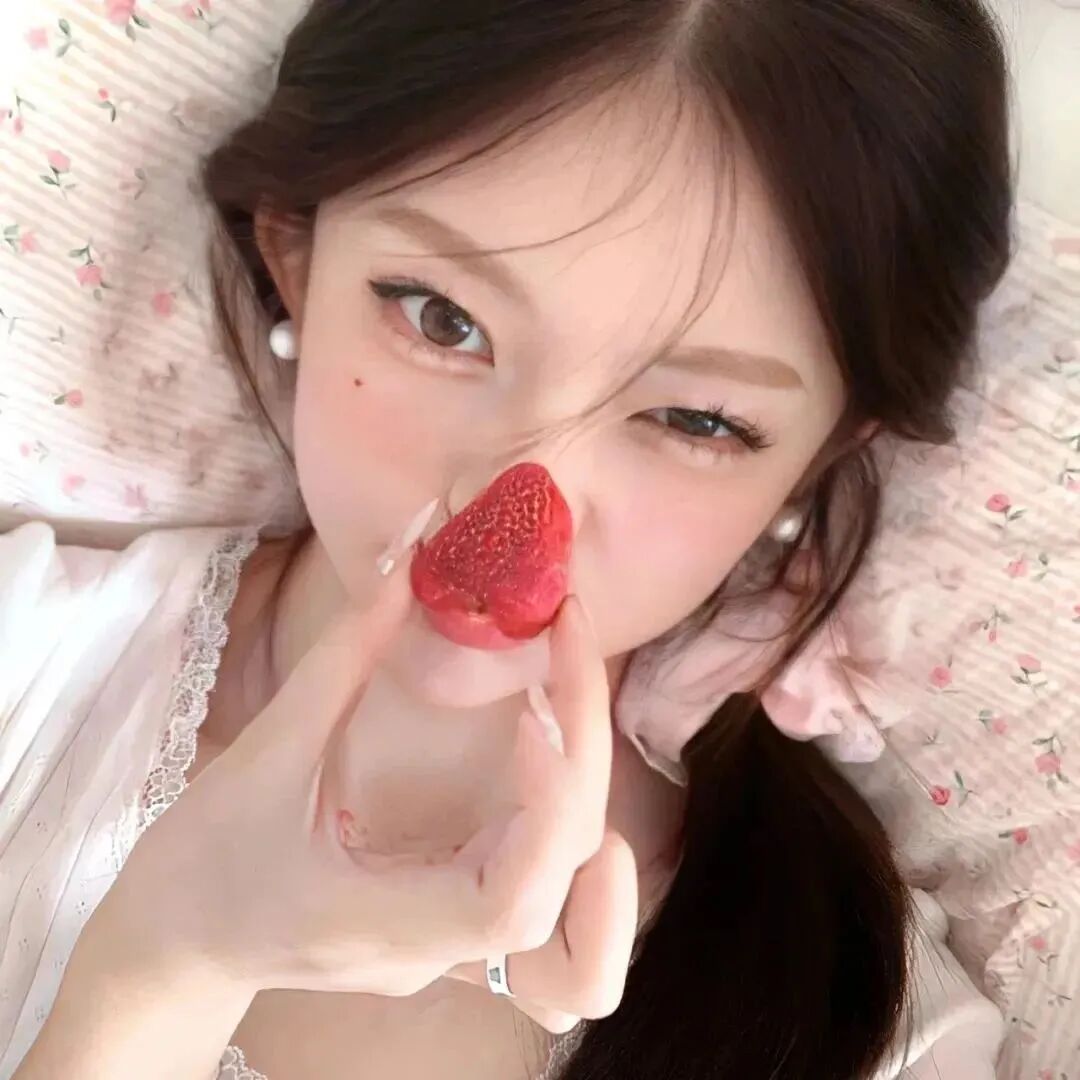 草莓甜妹女生头像