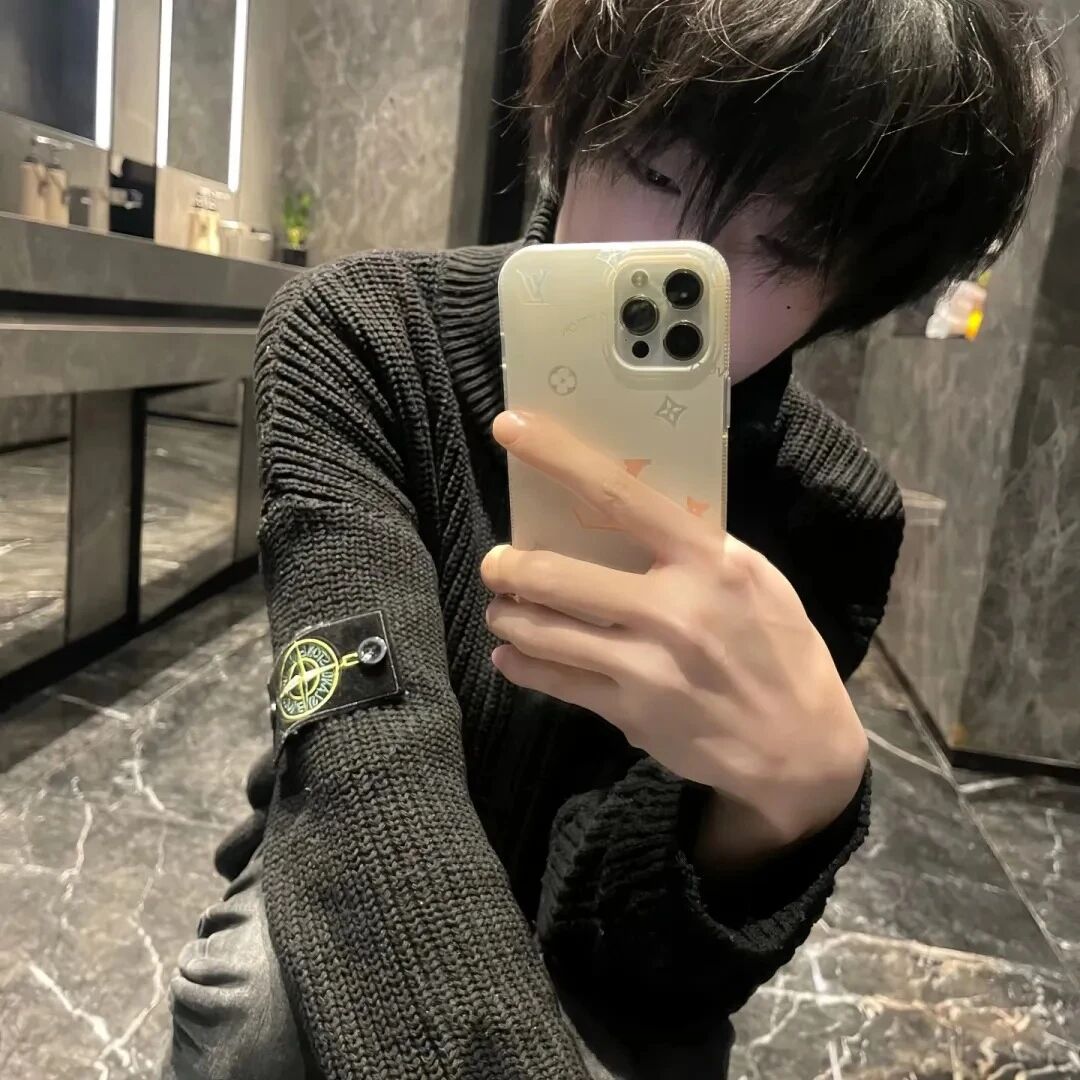自拍手机个性男生头像