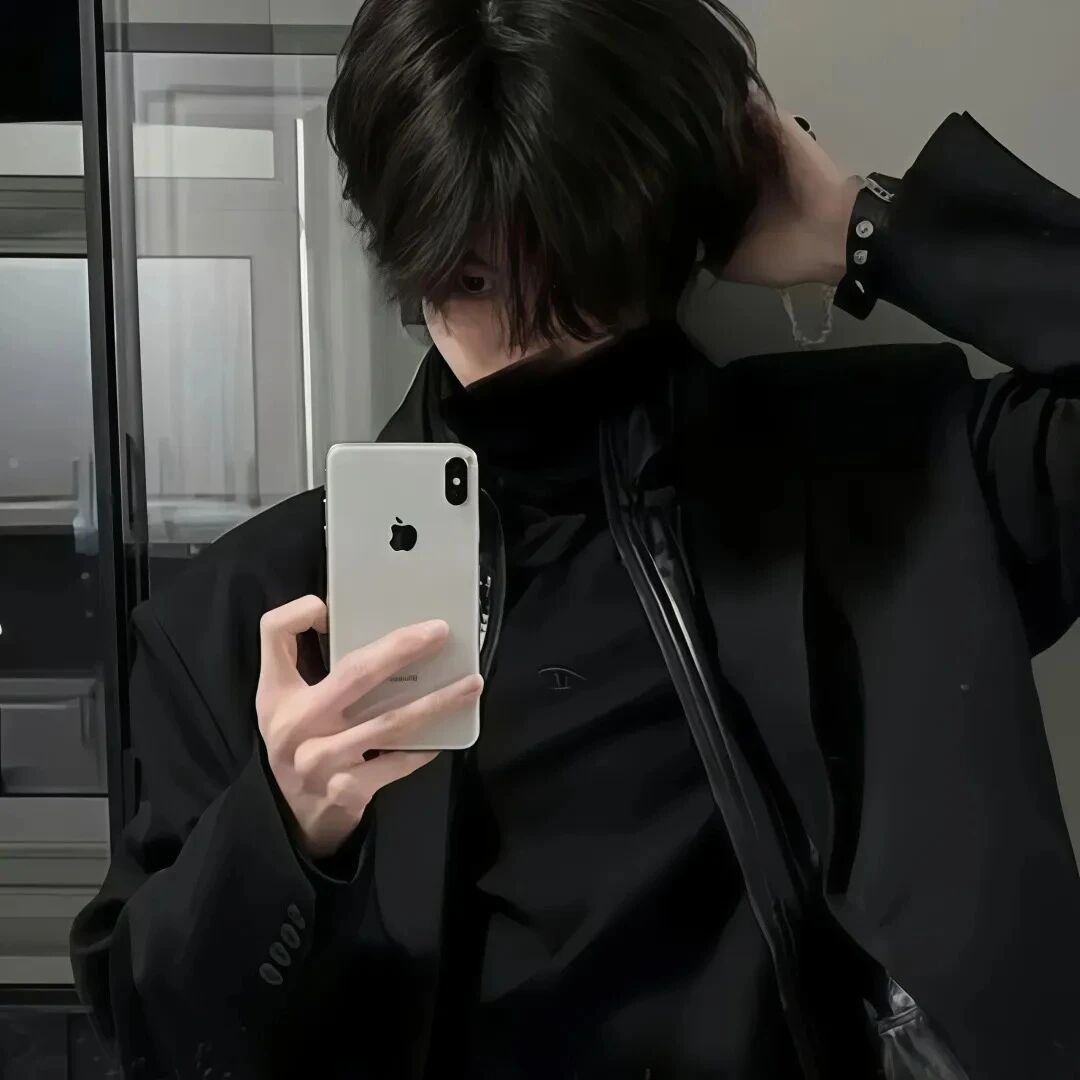 自拍手机痞帅男生头像