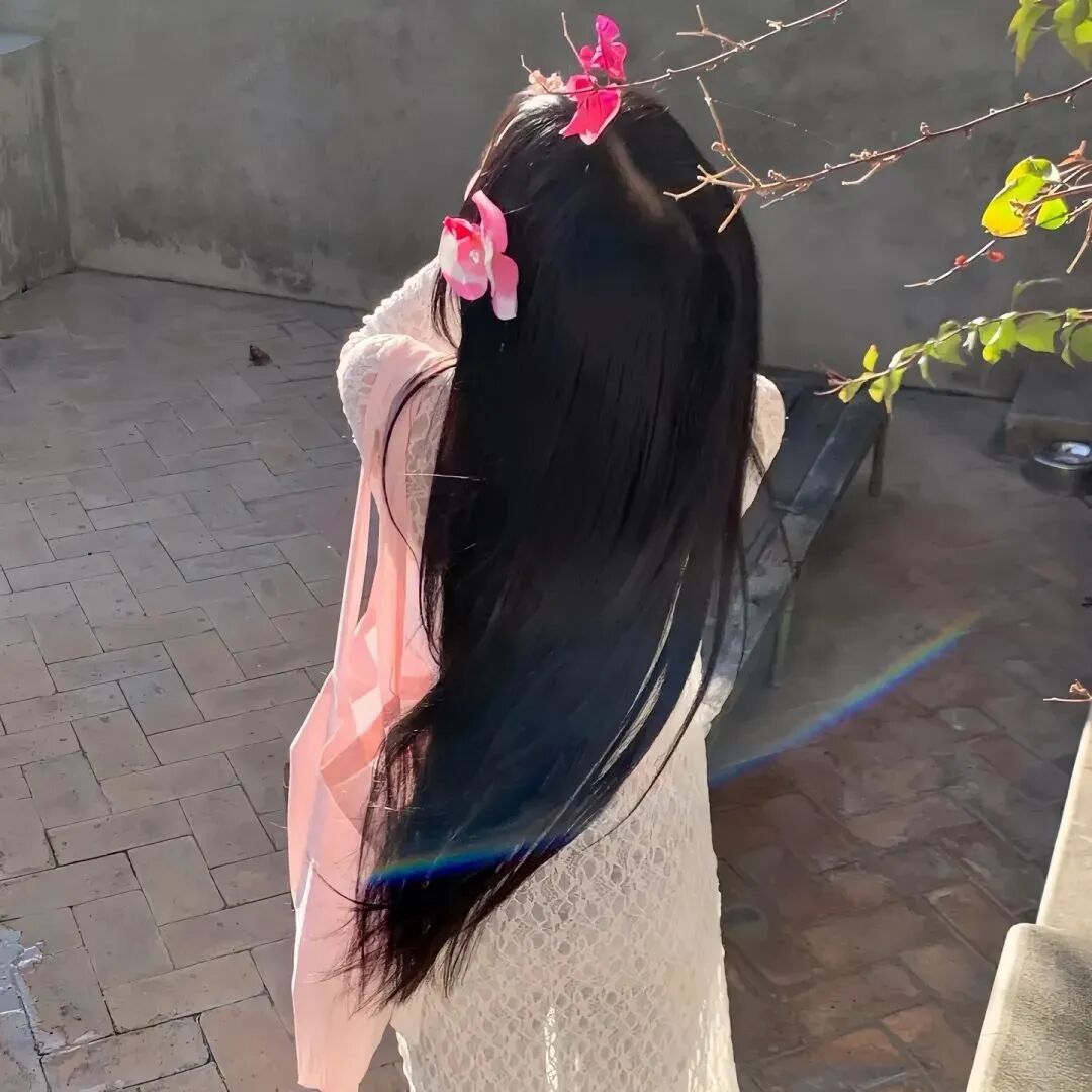 甜妹背影不露脸女生头像