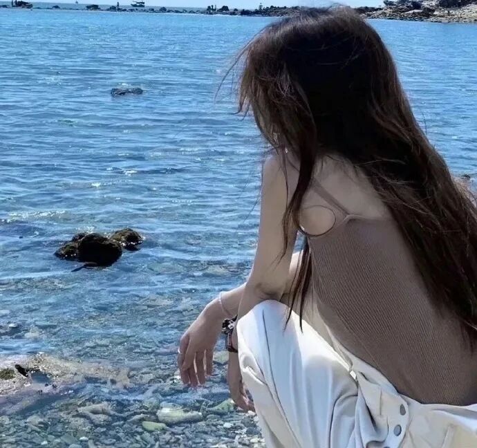 氛围感海边不露脸女生头像