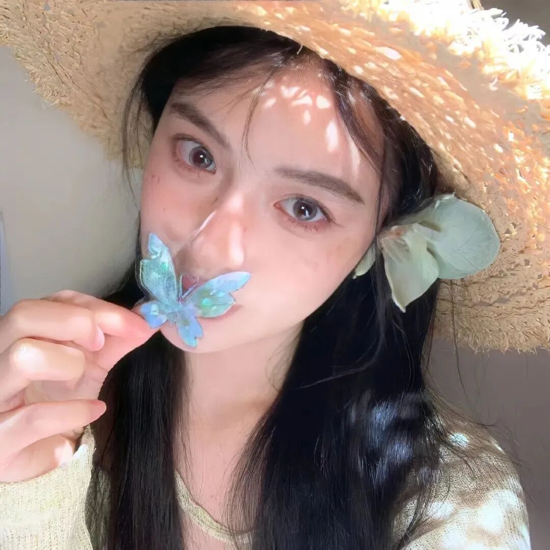 温柔蝴蝶女生头像