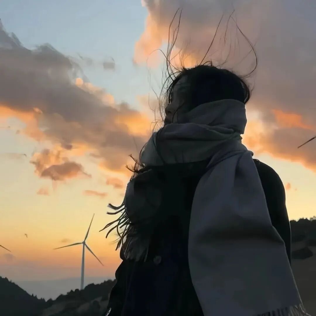 氛围感侧脸女生头像