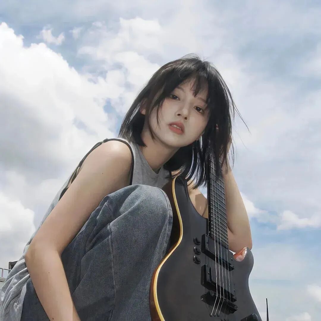 吉他气质女生头像