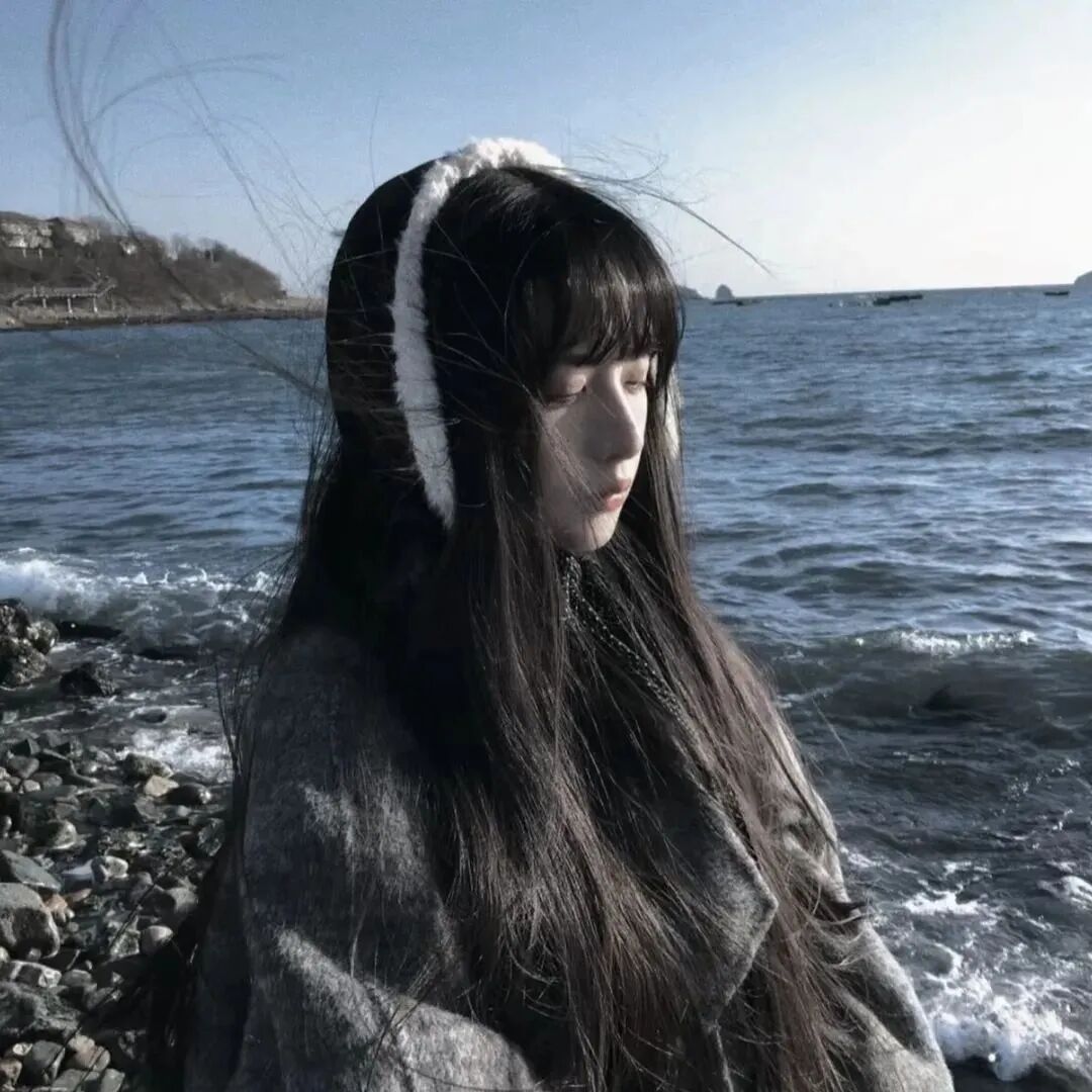 海边氛围感女生头像