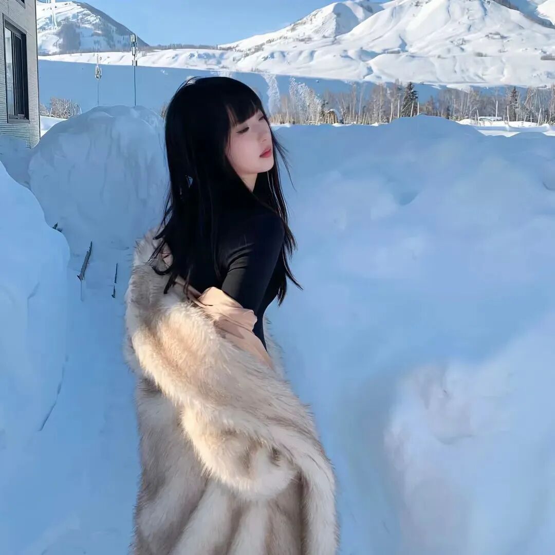 冬天气质侧脸女生头像
