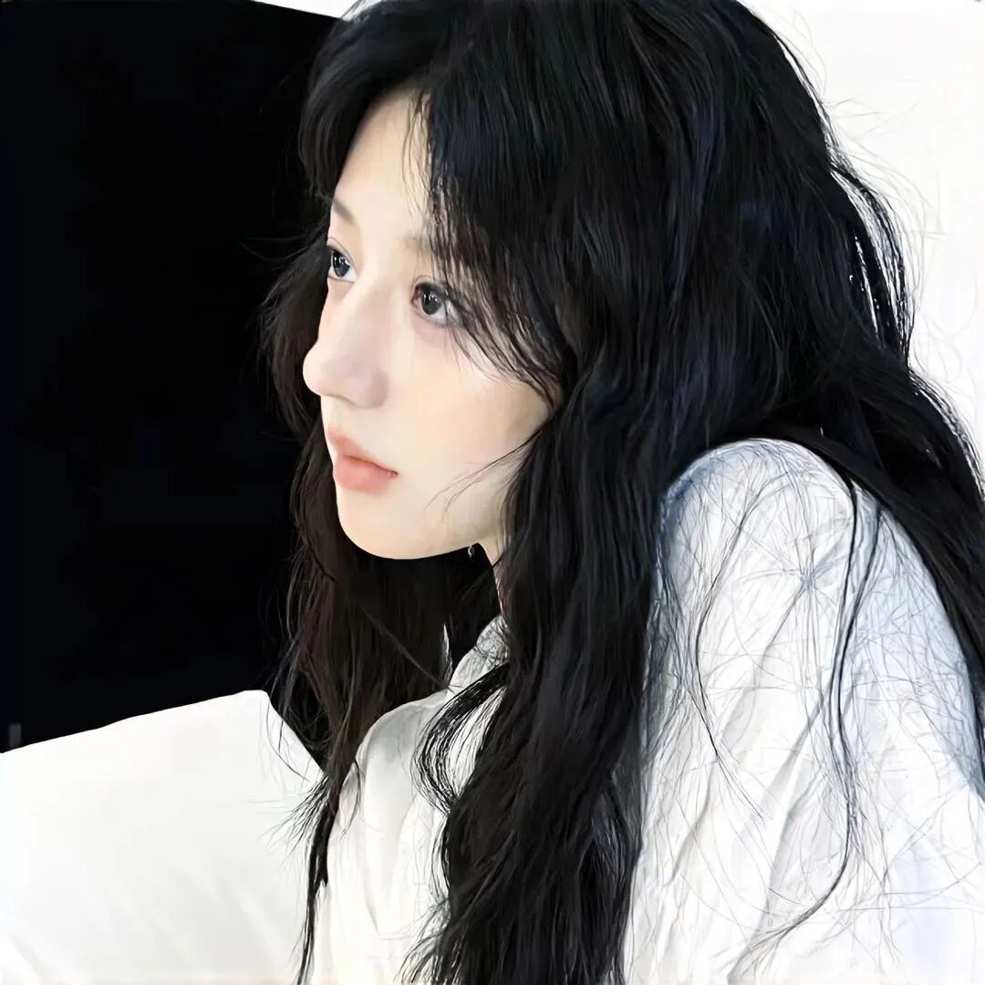 气质侧脸女生头像