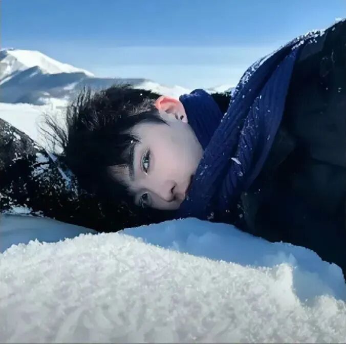 冬天帅气男生头像