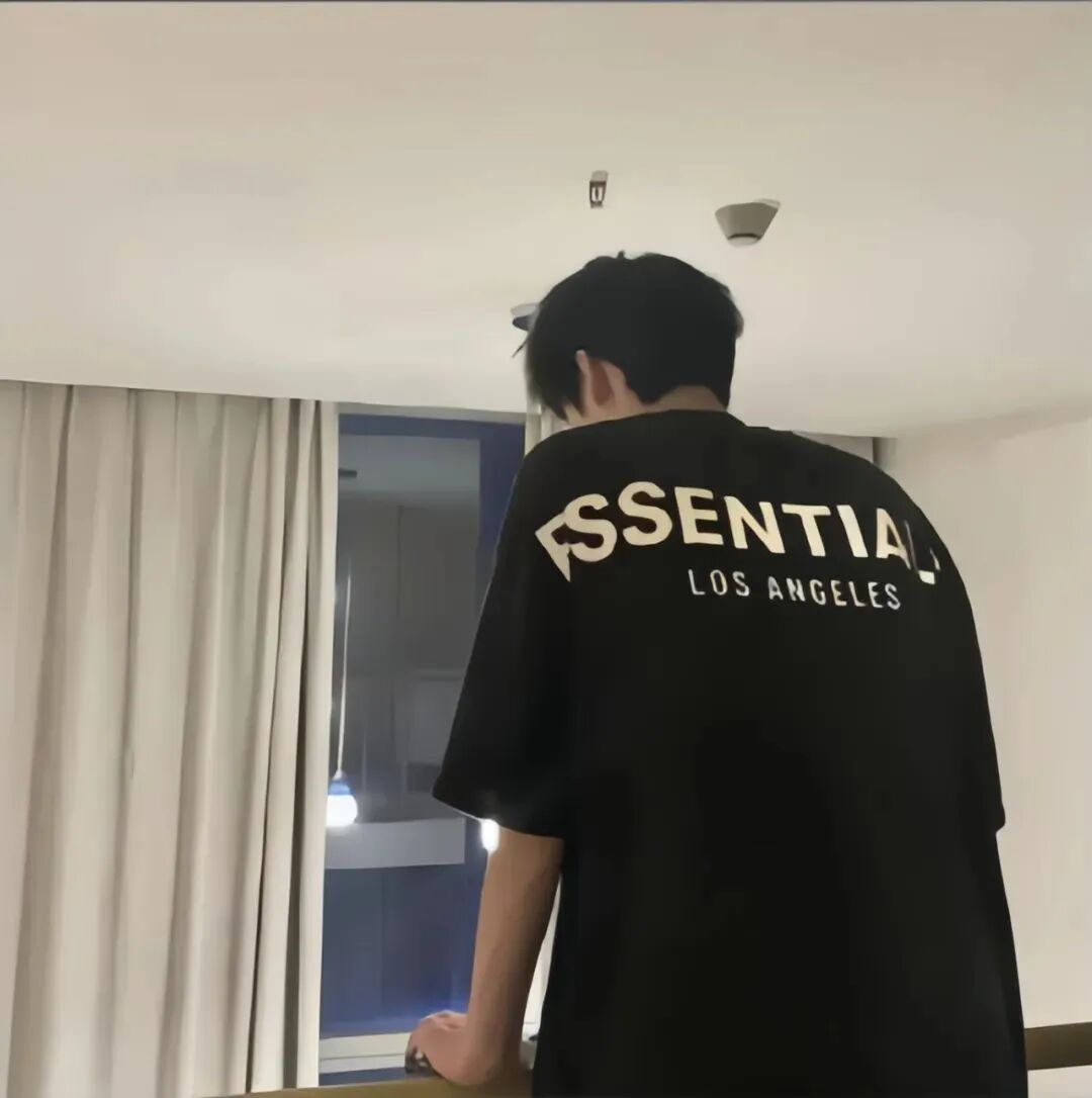 个性不露脸男生头像