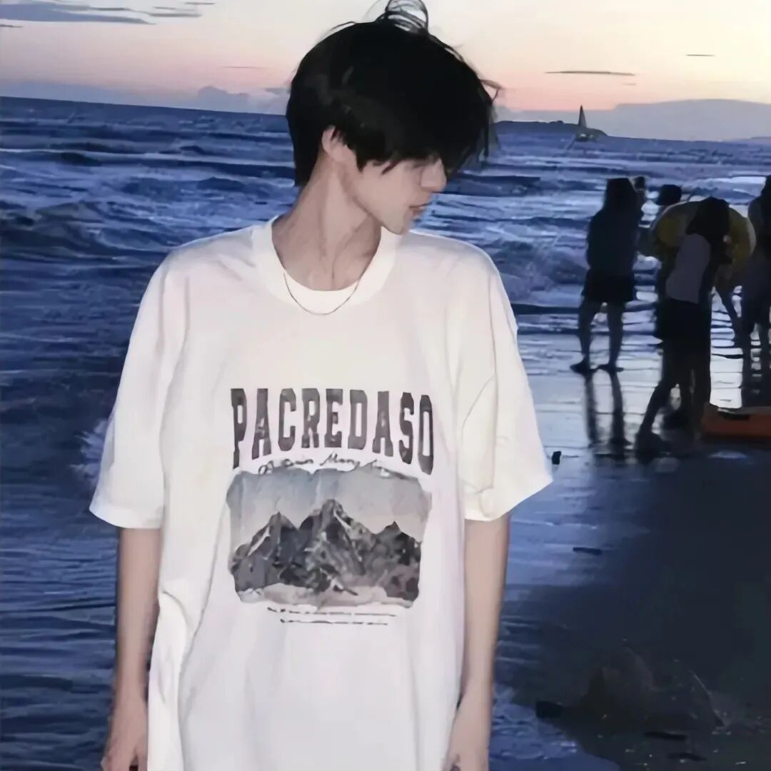 海边个性侧脸男生头像