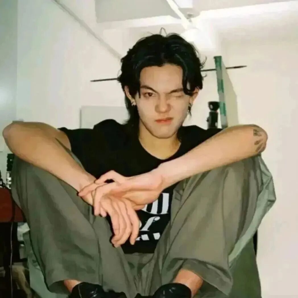 痞帅男生头像