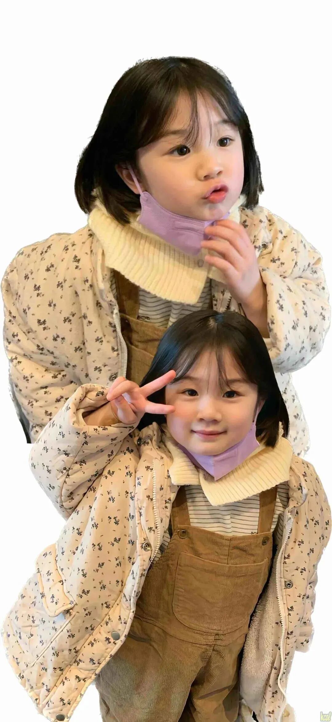 可爱金雪小女孩壁纸