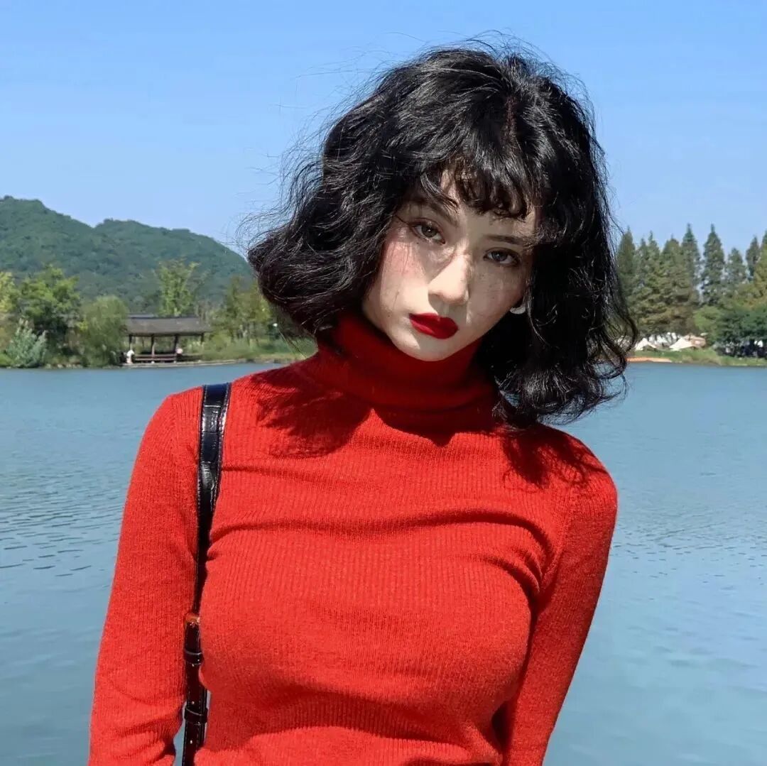 新年甜酷女生头像