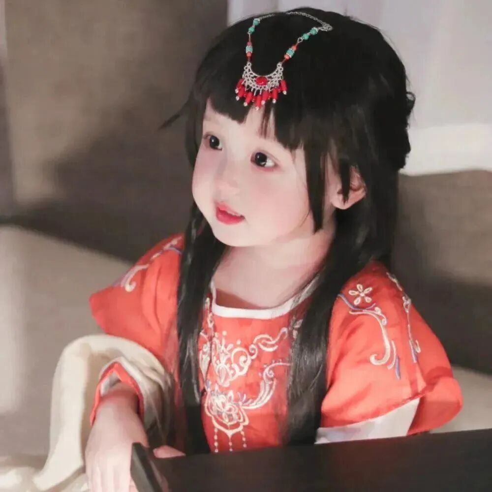 小女孩萌娃头像