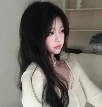 纯欲侧脸女生头像
