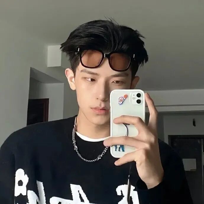 男生 男生头像 男头 自拍 自拍头像