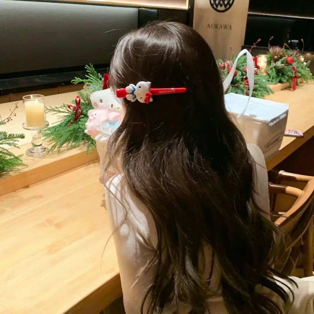 甜妹背影不露脸女生头像