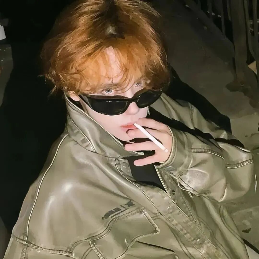 墨镜个性男生头像