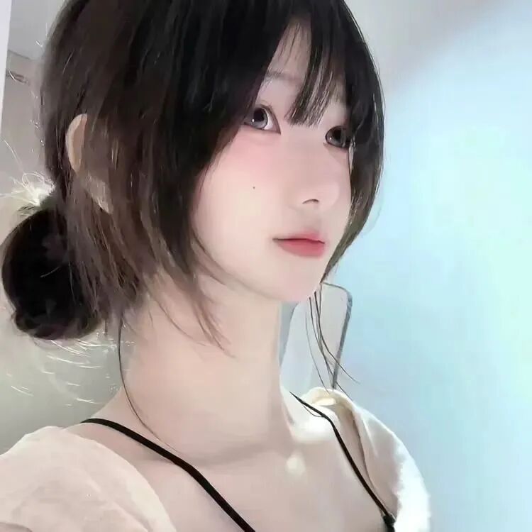 小众侧脸女生头像