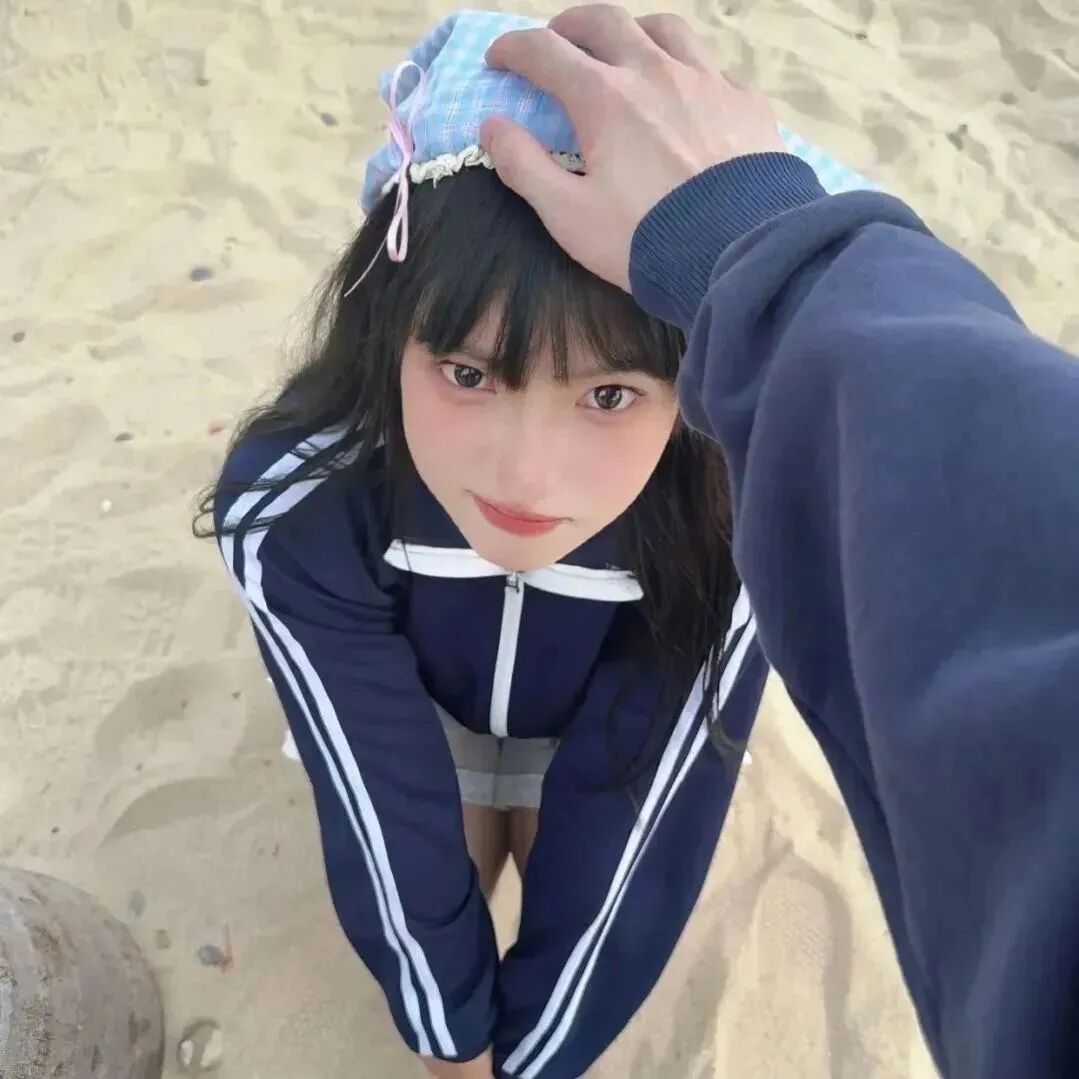 motousangidatui摸头单人真人情侣头像