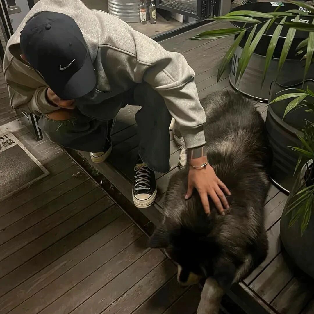 小众不露脸男生头像