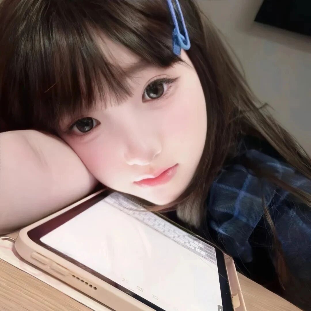 趴着少萝女生头像