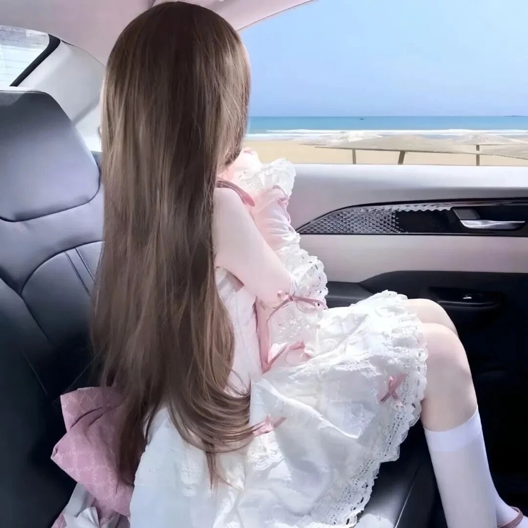 车内少萝不露脸女生头像