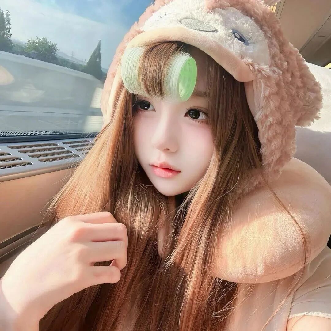 zrngxiaoceguinduiyou车内二人闺蜜头像真人闺蜜头像