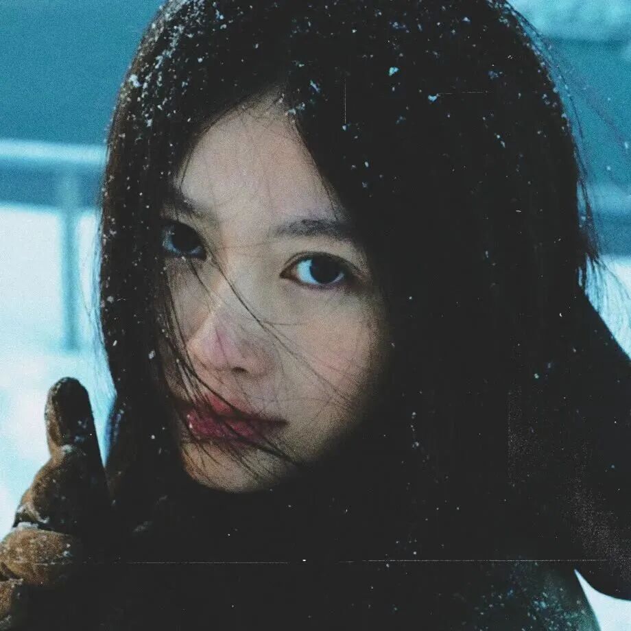 氛围感冬天温柔女生头像