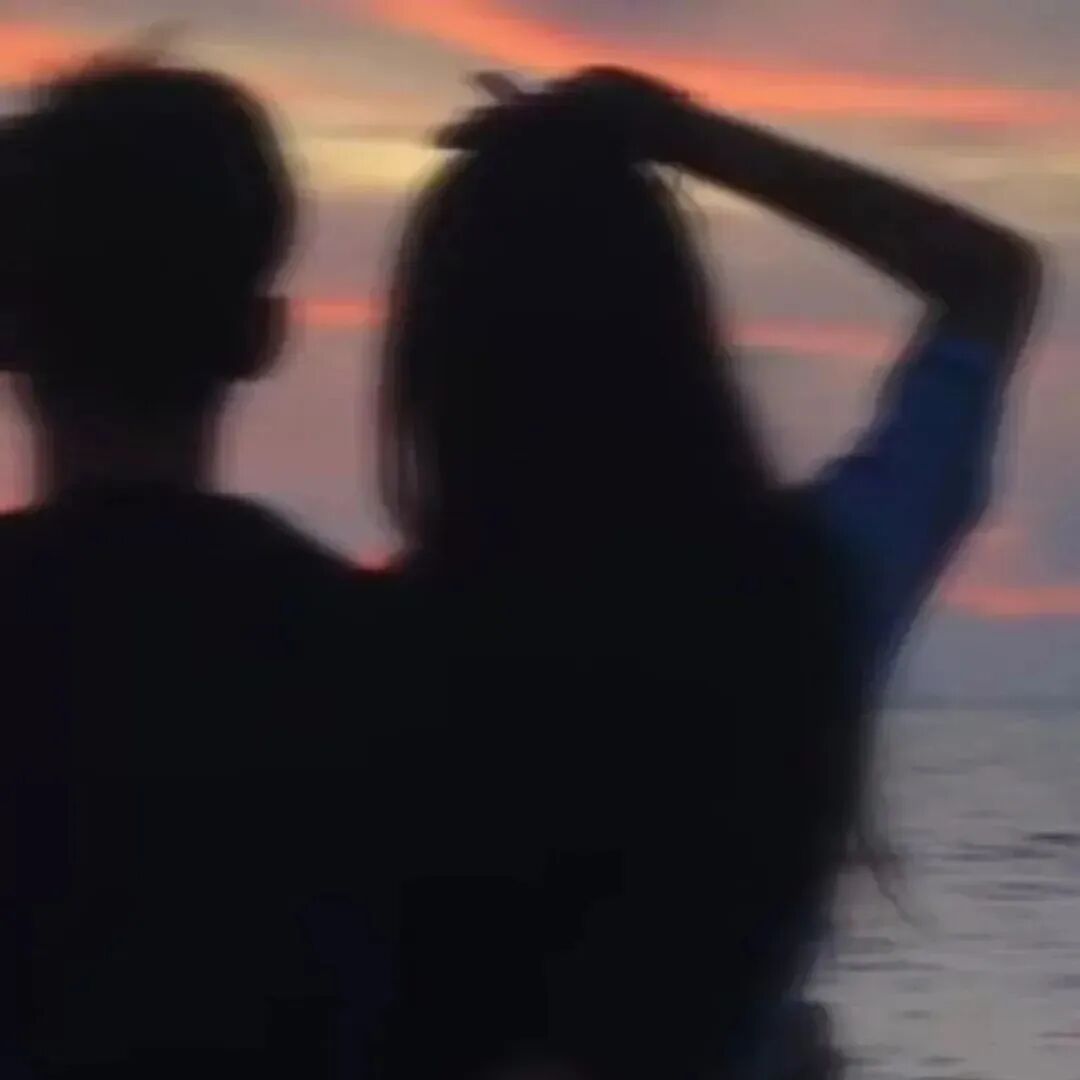 haibianbeilianren海边真人情侣头像