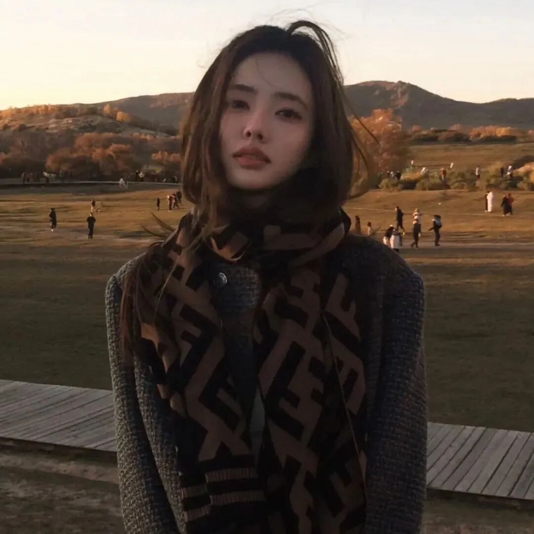 秋天温柔女生头像