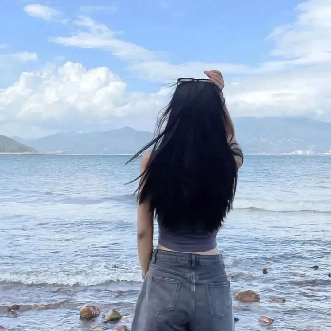 haibiandddailianren海边真人情侣头像