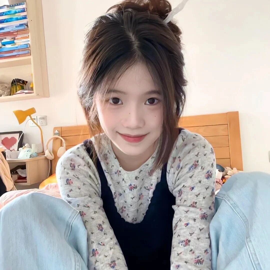 蹲着少萝女生头像