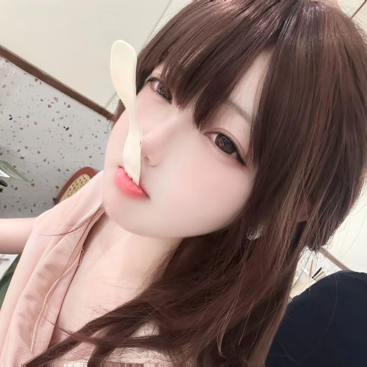 怼脸少萝女生头像