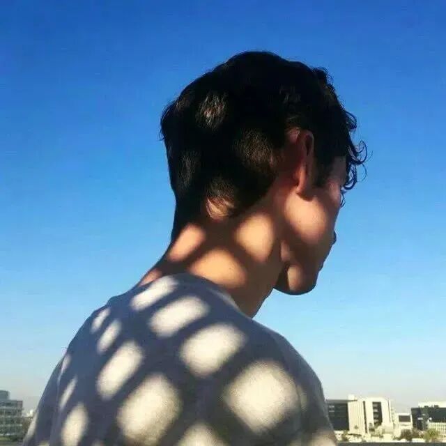 氛围感不露脸男生头像