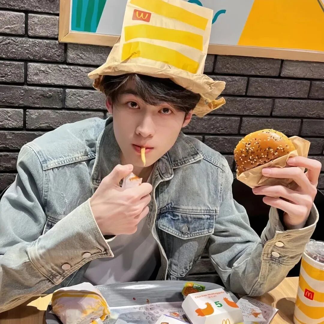 麦当劳小众男生头像