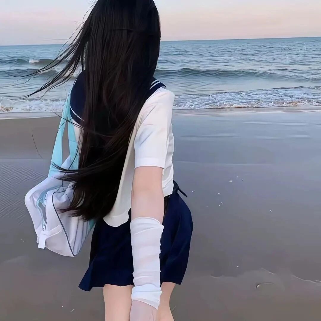 牵手海边氛围感背影不露脸女生头像