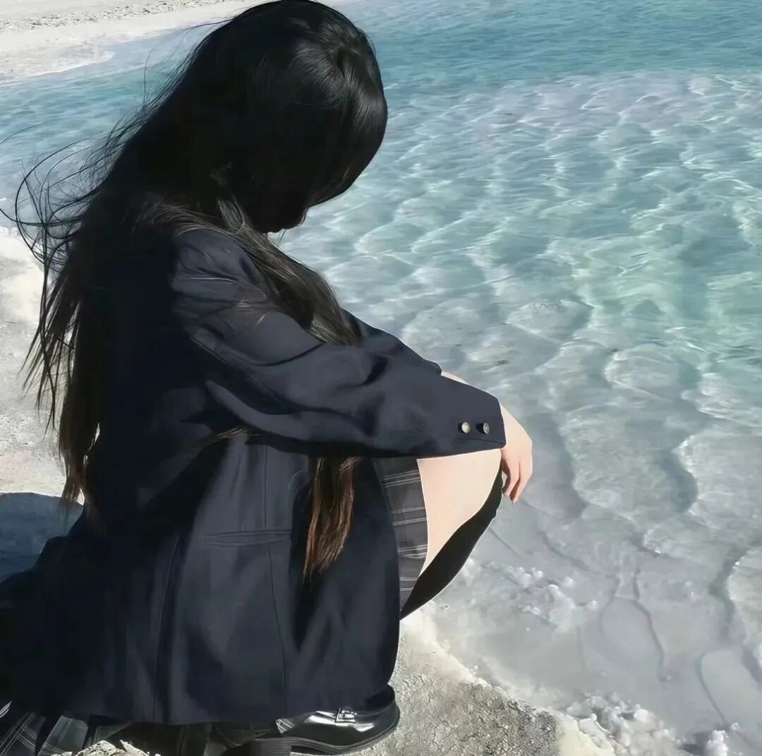 海边氛围感不露脸女生头像
