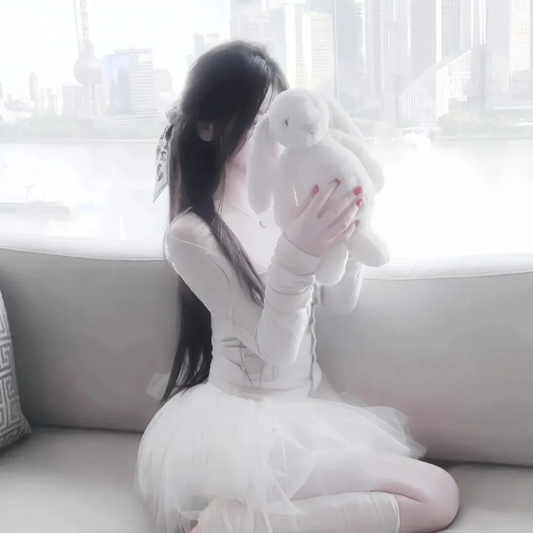 清冷不露脸女生头像