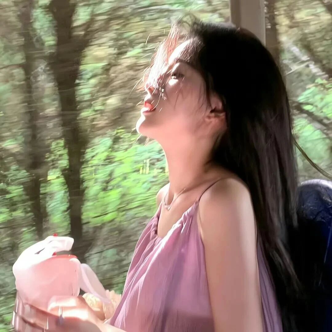 温柔侧脸女生头像