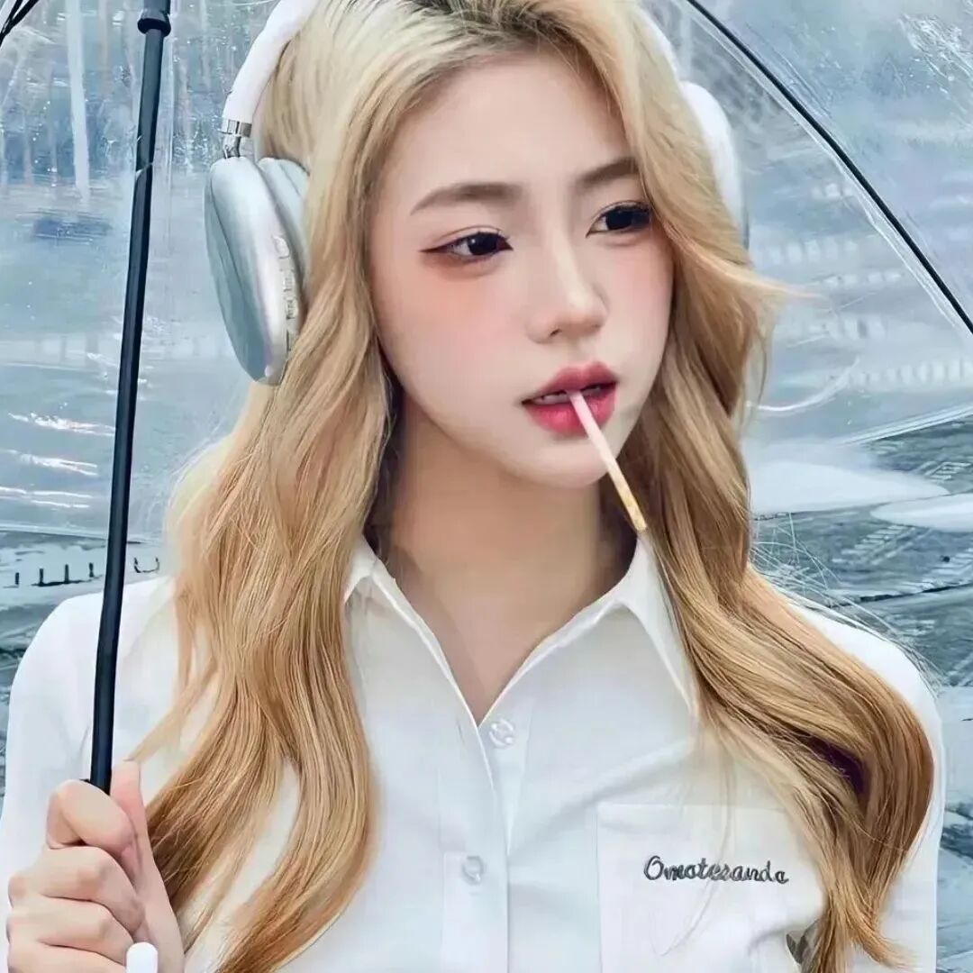 jgyncensanognhtdatui撑伞真人情侣头像