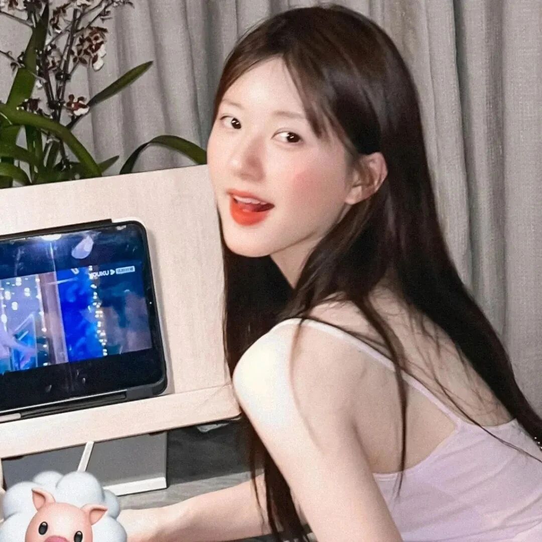 赵露思爱豆温柔女生头像