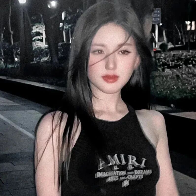 赵露思爱豆甜酷女生头像