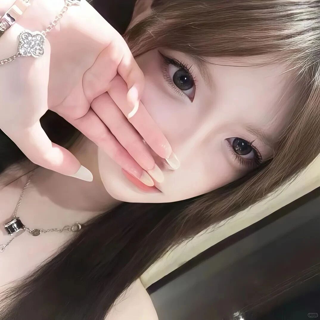 怼脸纯欲女生头像